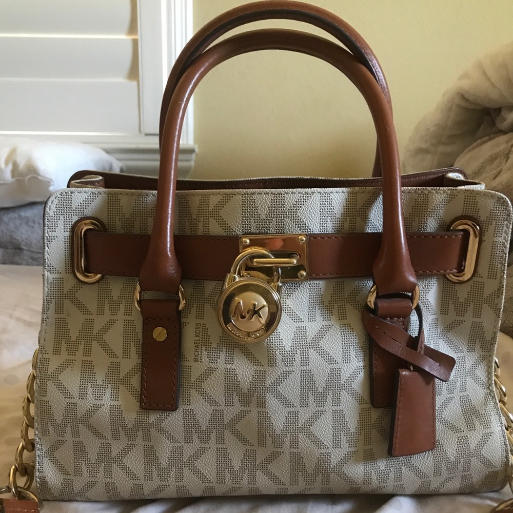 Michael Kors Hamilton in Medium size